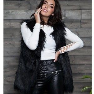 TopShop Leah Faux Fur Vest sz 6 Retail $125